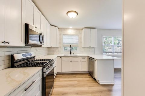 Tiny photo for 1329 Neskola Court, Naperville, IL 60564 (MLS # 12597021)