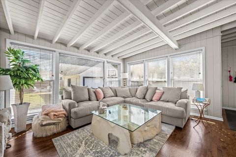 Tiny photo for 1425 Brophy Avenue, Park Ridge, IL 60068 (MLS # 12493979)