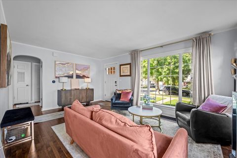 Tiny photo for 1425 Brophy Avenue, Park Ridge, IL 60068 (MLS # 12493979)
