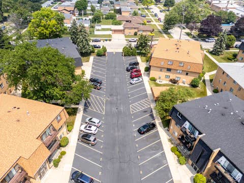 Tiny photo for 4831 W 109th Street #104, Oak Lawn, IL 60453 (MLS # 12730526)