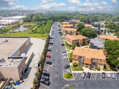 Tiny photo for 4831 W 109th Street #104, Oak Lawn, IL 60453 (MLS # 12730526)