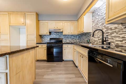 Tiny photo for 4831 W 109th Street #104, Oak Lawn, IL 60453 (MLS # 12730526)