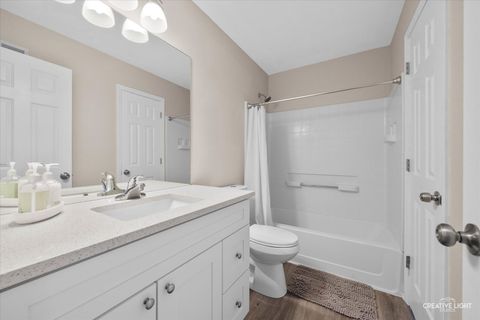 Tiny photo for 1636 Linden Park Lane, Aurora, IL 60504 (MLS # 12493940)