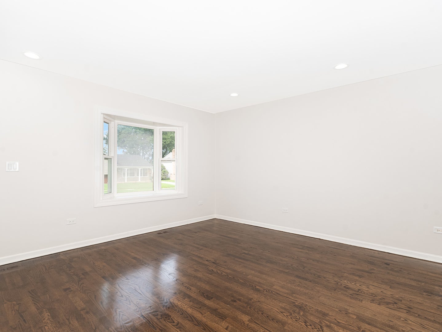 275 E Lincoln Avenue