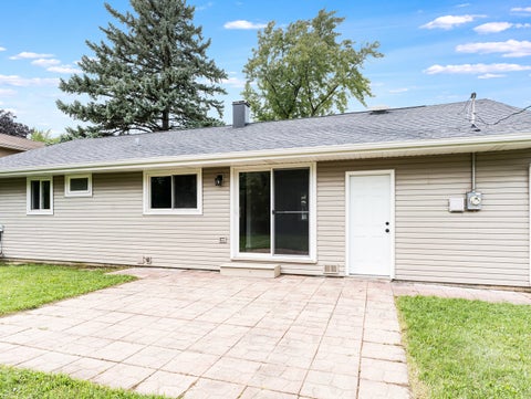 Tiny photo for 275 E Lincoln Avenue, Glendale Heights, IL 60139 (MLS # 12731425)