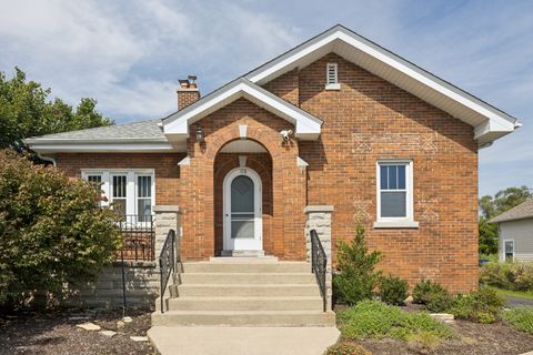 108 W Naperville Road Westmont IL 60559
