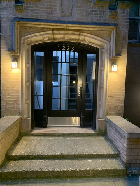 Tiny photo for 1223 W Greenleaf Avenue #1N, Chicago, IL 60626 (MLS # 12599411)