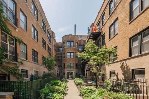 Photo of 1223 W Greenleaf Avenue #1N, Chicago, IL 60626 (MLS # 12599411)