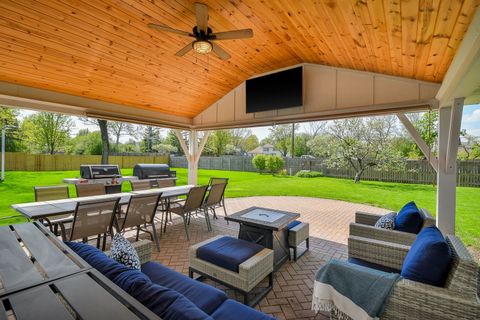 Tiny photo for 1702 La Palma Court, Wheaton, IL 60189 (MLS # 12626948)