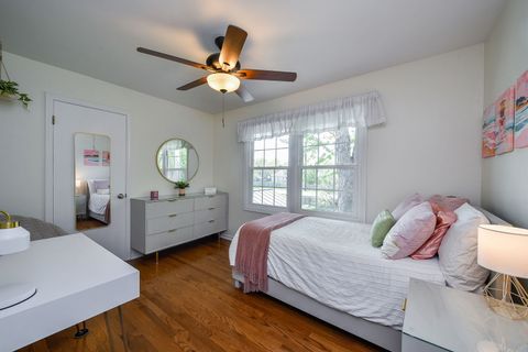 Tiny photo for 1702 La Palma Court, Wheaton, IL 60189 (MLS # 12626948)
