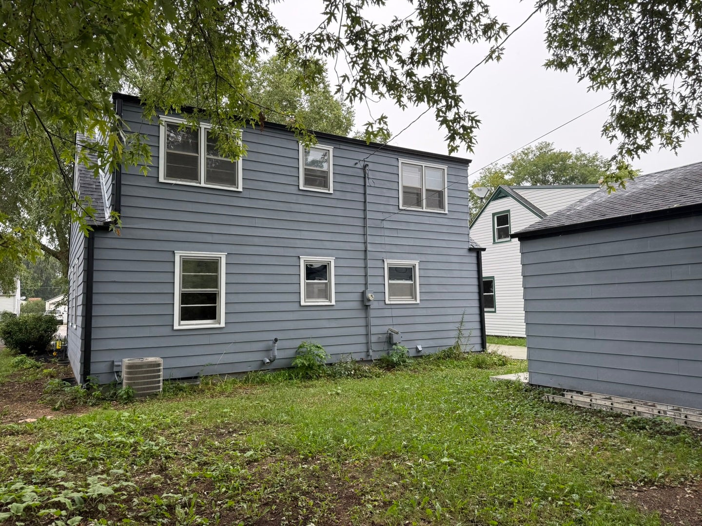 1908 W Pearl Avenue