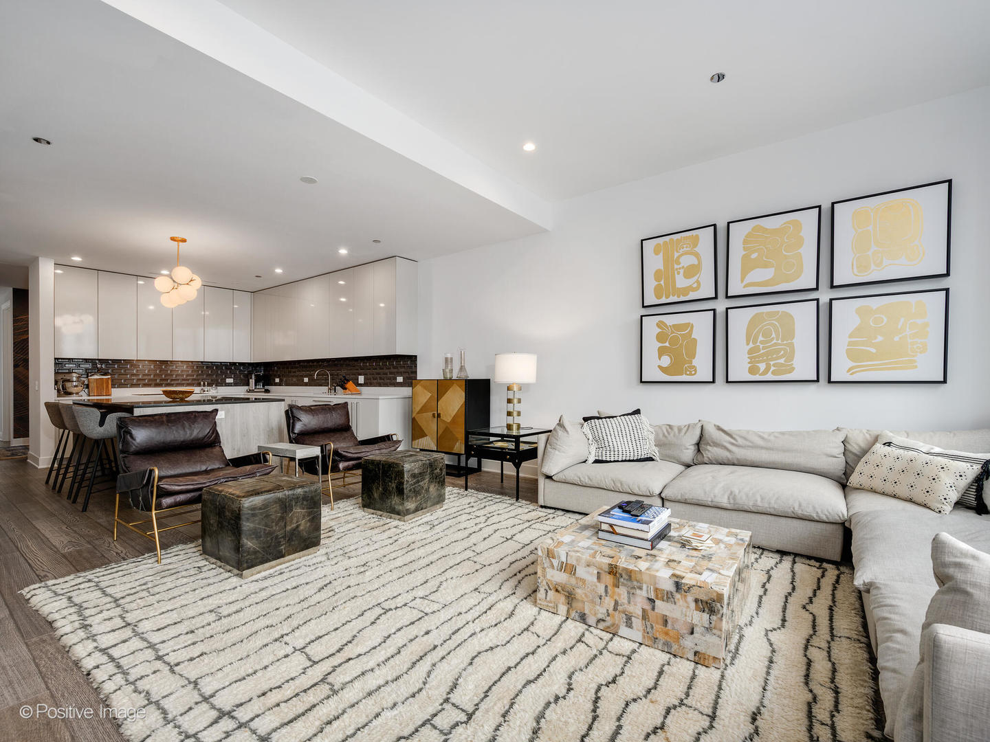 403 N Wabash Avenue 15A