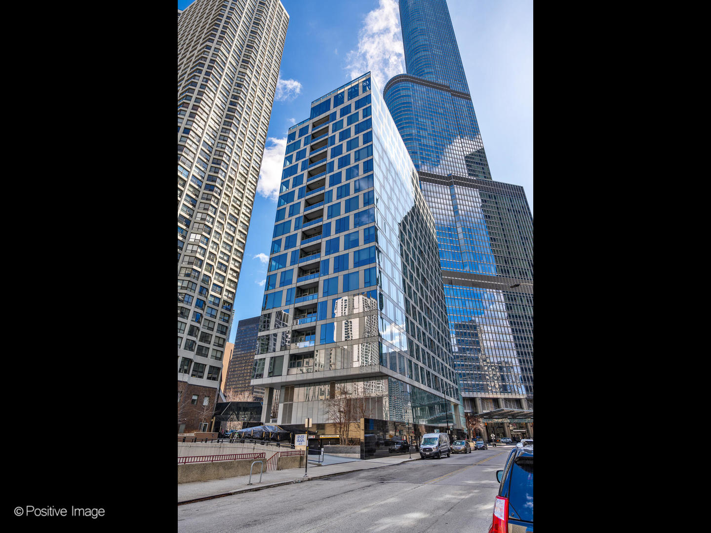 403 N Wabash Avenue 15A