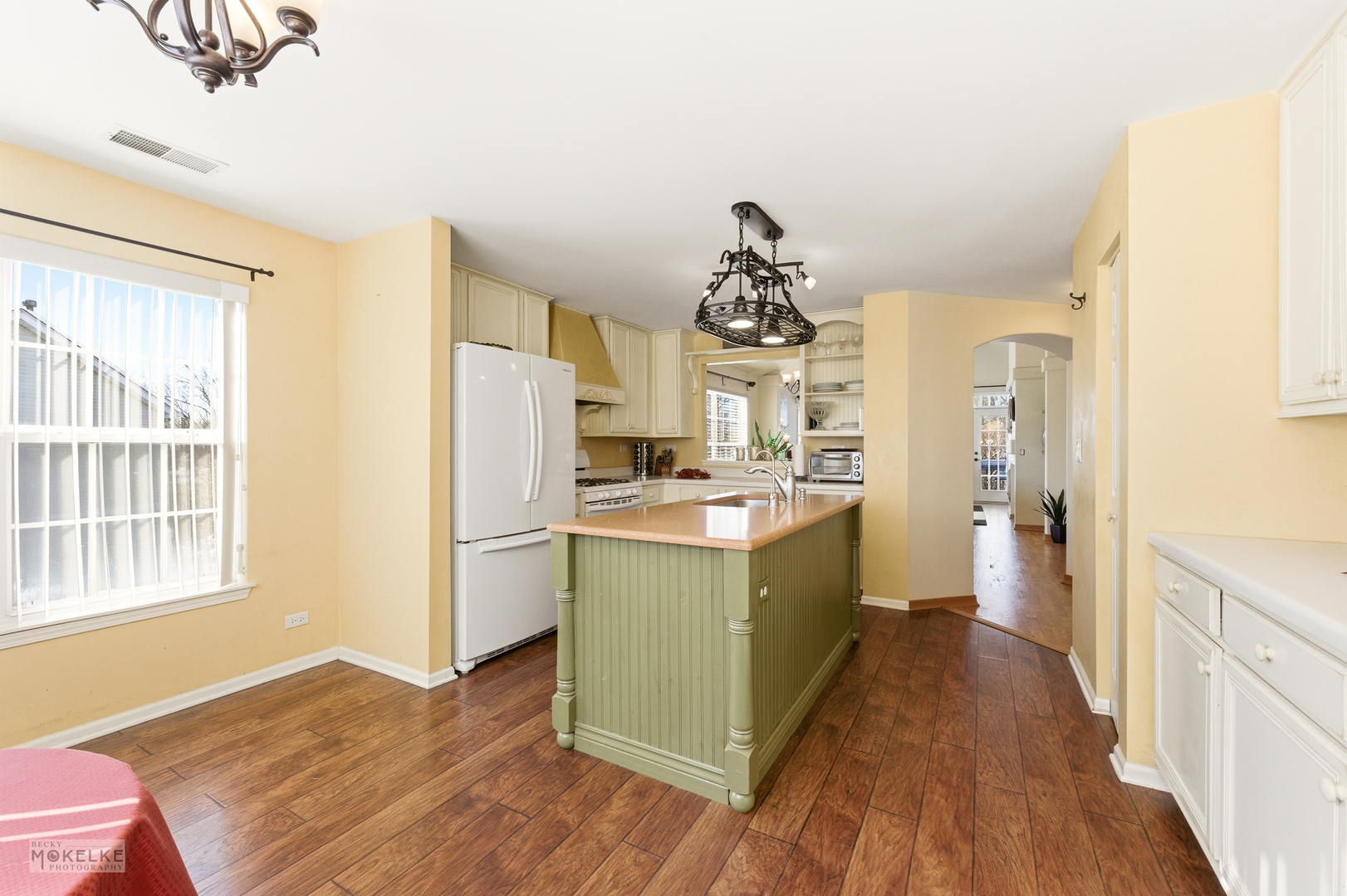 Warrenville, Illinois 60555, United States, 2 Bedrooms Bedrooms, ,2 BathroomsBathrooms,Residential,Active,256711