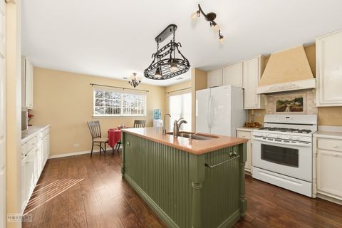 Tiny photo for 31502 Kline Circle, Warrenville, IL 60555 (MLS # 12533871)