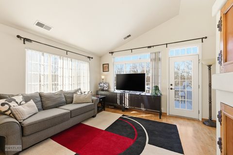 Tiny photo for 31502 Kline Circle, Warrenville, IL 60555 (MLS # 12533871)