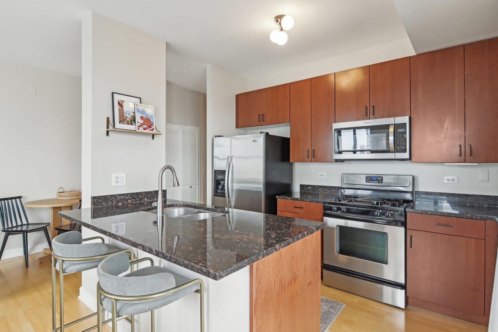 451 W Huron Street 1401