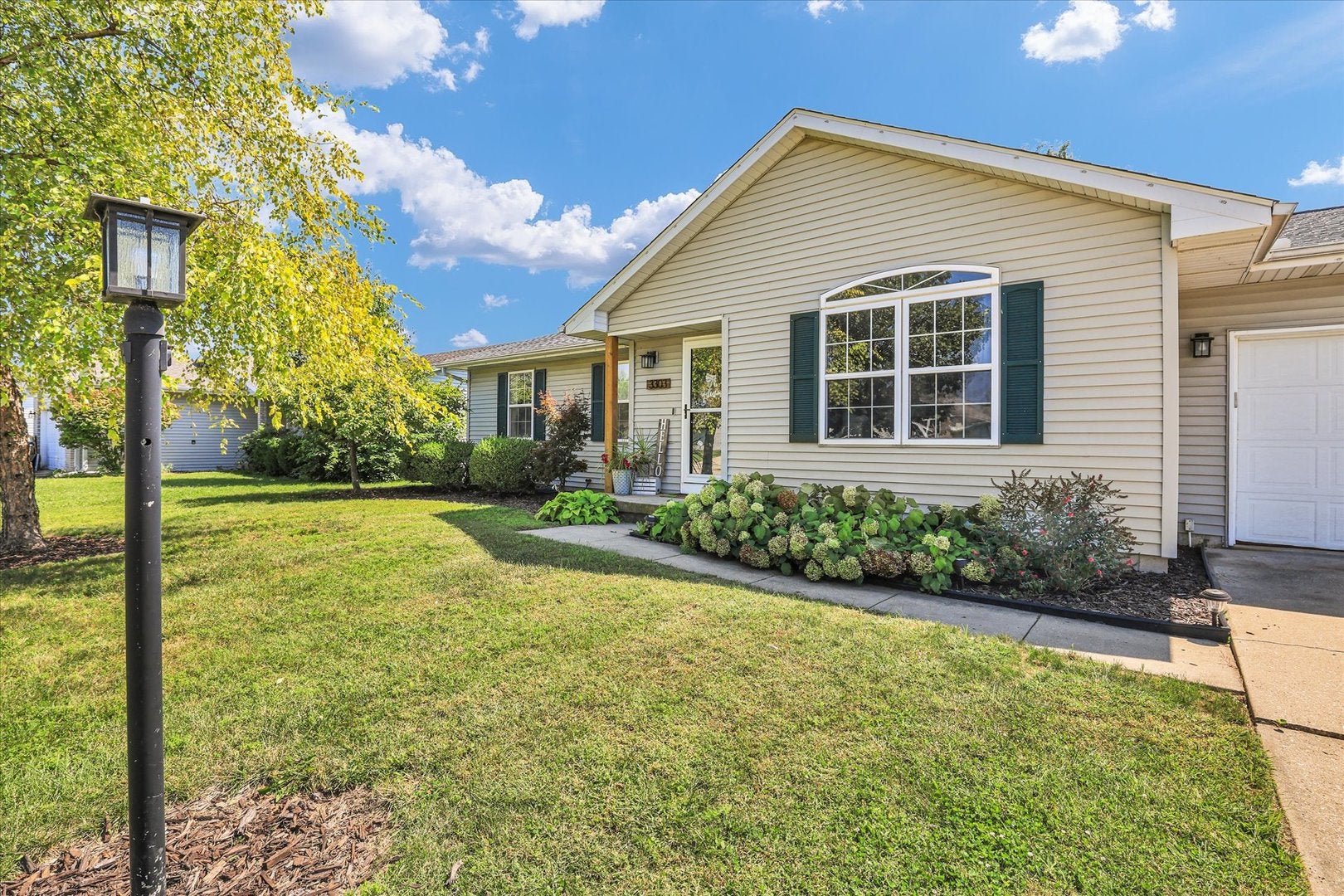 3303 Old Warson Road