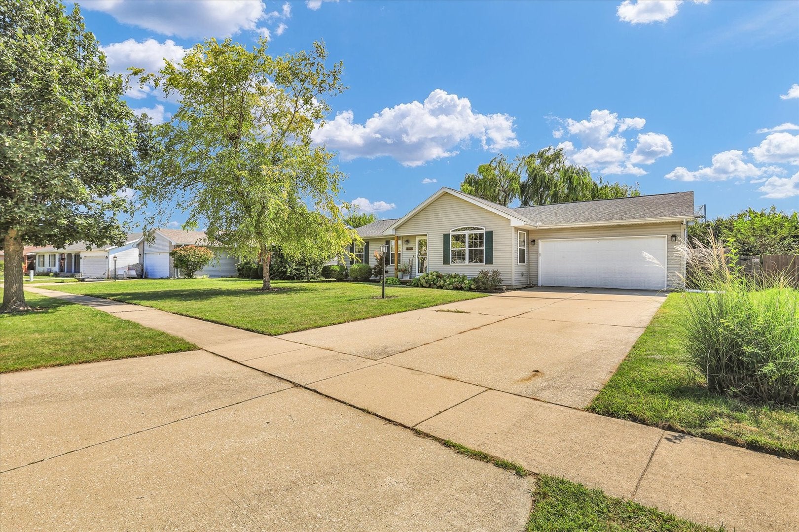 3303 Old Warson Road