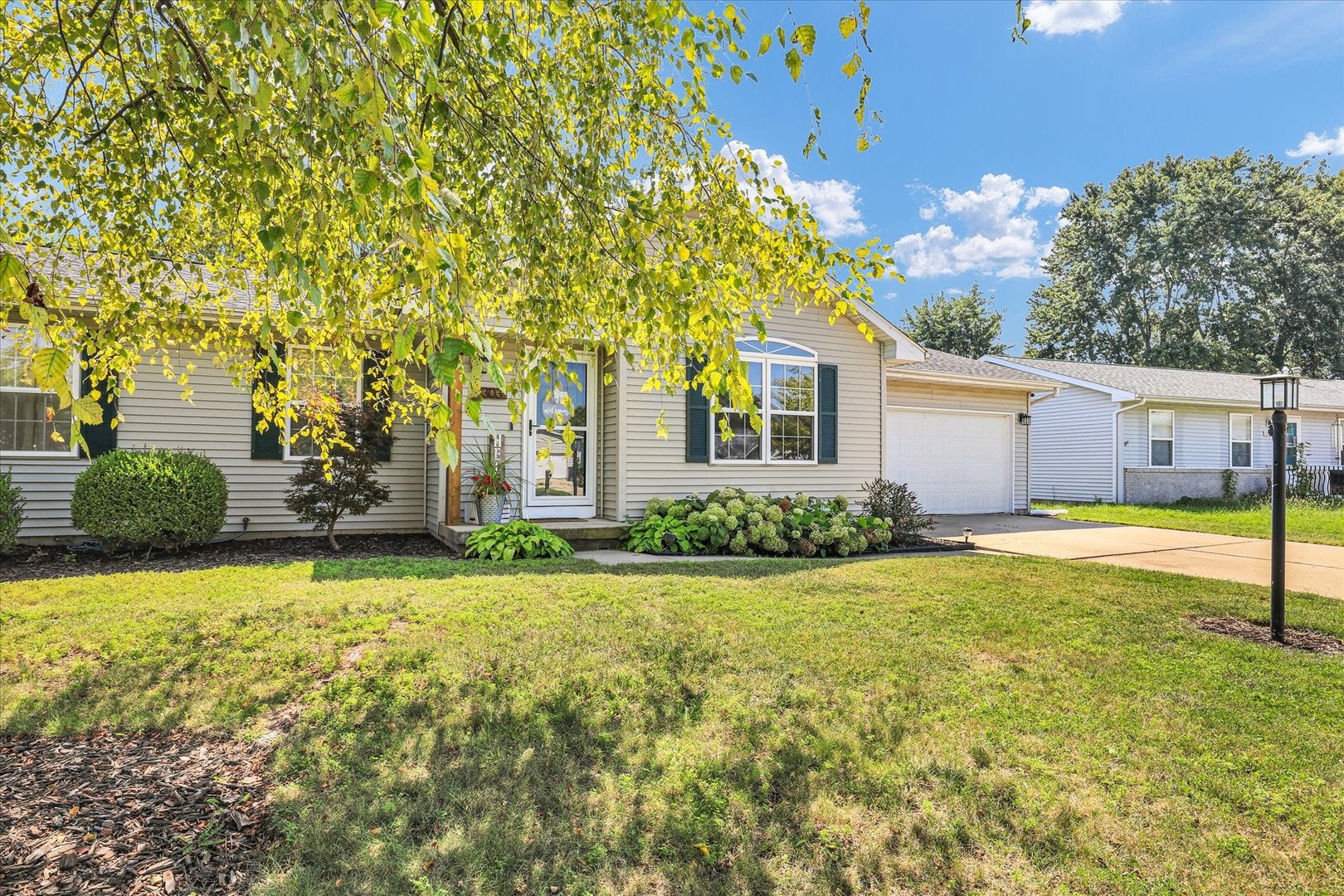 3303 Old Warson Road