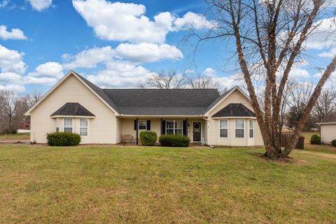 Photo of 1211 Mockingbird Lane, Carterville, IL 62918 (MLS # 12584966)