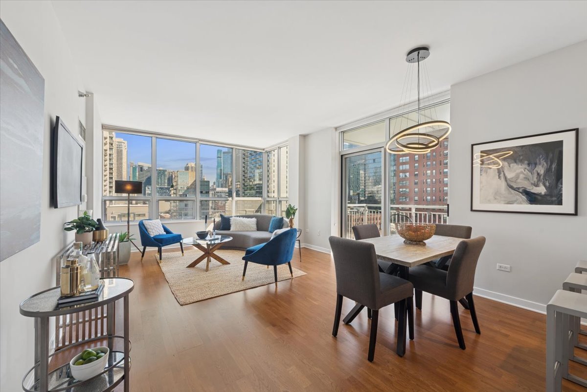 330 W Grand Avenue 1101