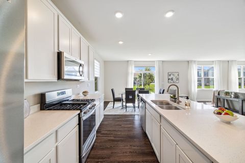 Tiny photo for 752 Kentshire Circle, Elgin, IL 60124 (MLS # 12496320)