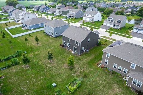 Tiny photo for 752 Kentshire Circle, Elgin, IL 60124 (MLS # 12496320)