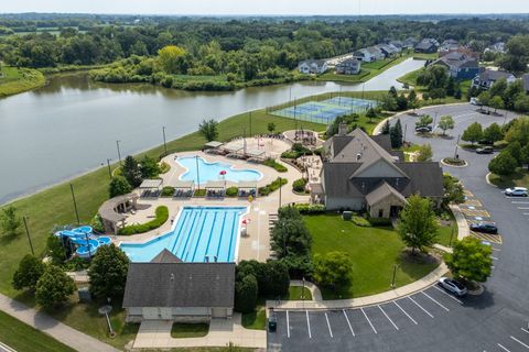 Tiny photo for 752 Kentshire Circle, Elgin, IL 60124 (MLS # 12496320)