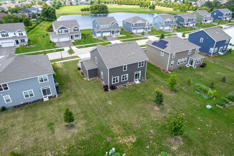 Tiny photo for 752 Kentshire Circle, Elgin, IL 60124 (MLS # 12496320)