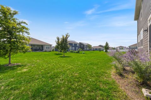 Tiny photo for 752 Kentshire Circle, Elgin, IL 60124 (MLS # 12496320)