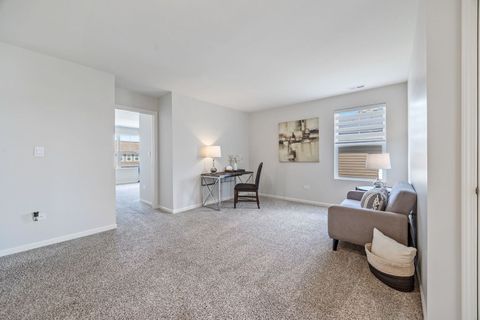 Tiny photo for 752 Kentshire Circle, Elgin, IL 60124 (MLS # 12496320)