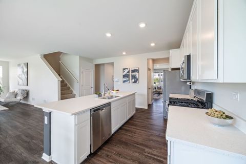 Tiny photo for 752 Kentshire Circle, Elgin, IL 60124 (MLS # 12496320)