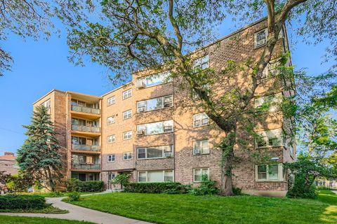 2142 W Rosemont Avenue 1A Chicago IL 60659