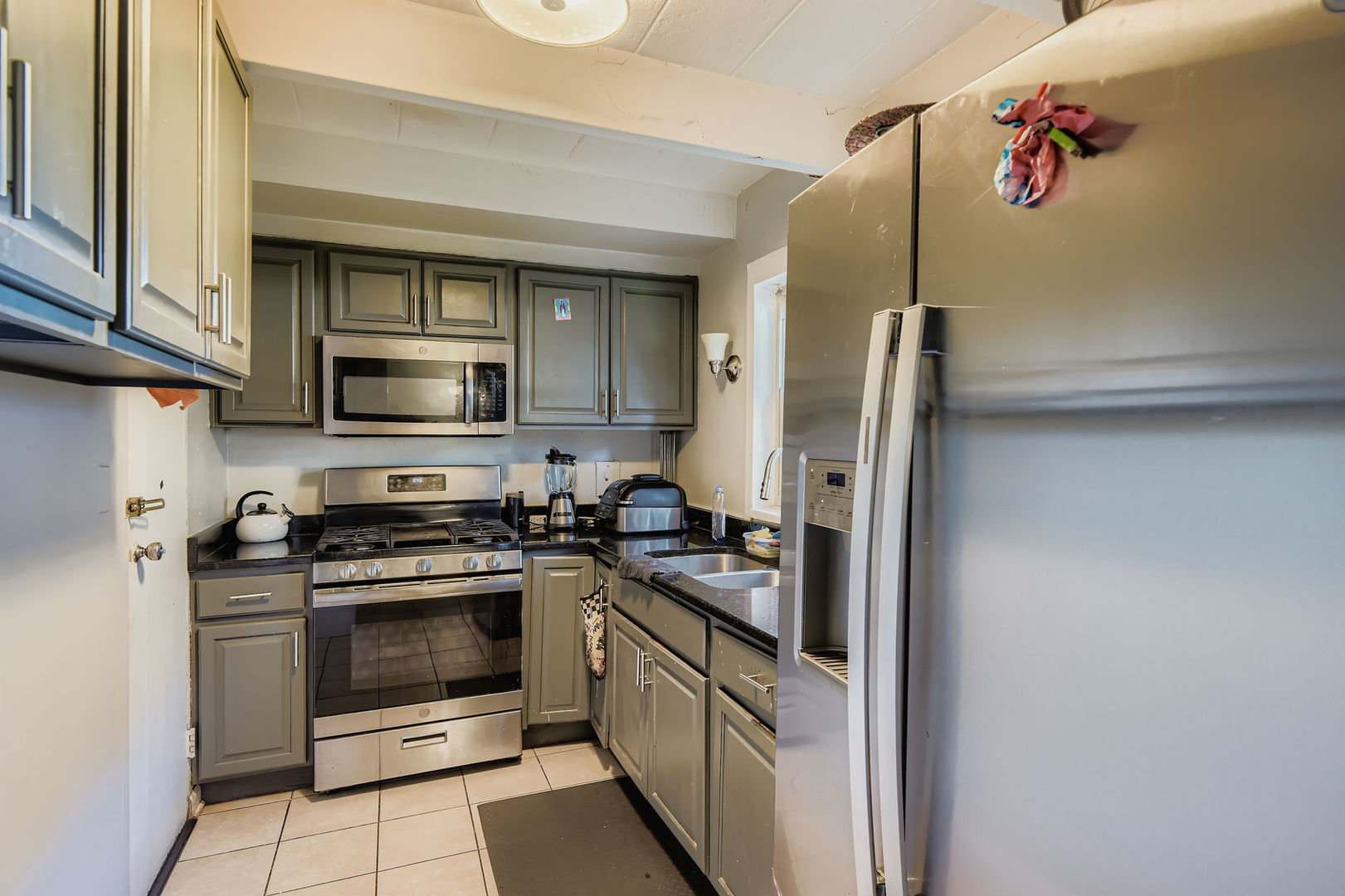 2142 W Rosemont Avenue 1A