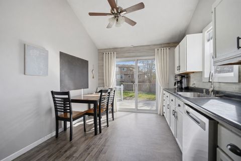 Tiny photo for 1020 Laesch Avenue #A, Bloomington, IL 61704 (MLS # 12597266)