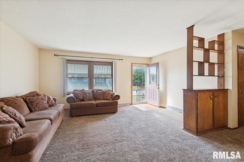 Tiny photo for 1724 W 69TH Street, Davenport, IA 52806 (MLS # QC4268531)