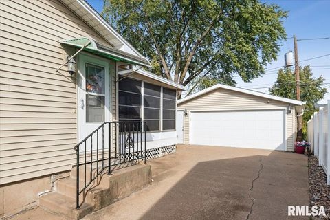 Tiny photo for 1724 W 69TH Street, Davenport, IA 52806 (MLS # QC4268531)