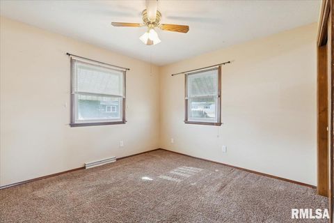 Tiny photo for 1724 W 69TH Street, Davenport, IA 52806 (MLS # QC4268531)