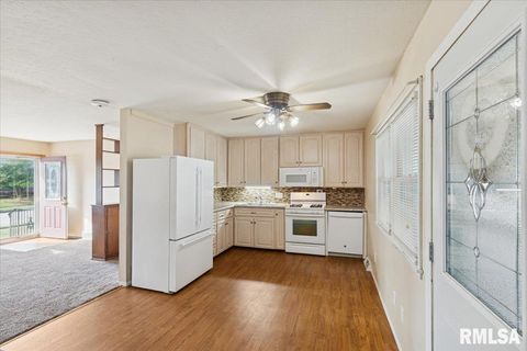 Tiny photo for 1724 W 69TH Street, Davenport, IA 52806 (MLS # QC4268531)