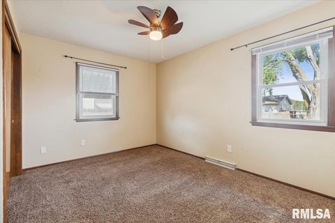 Tiny photo for 1724 W 69TH Street, Davenport, IA 52806 (MLS # QC4268531)