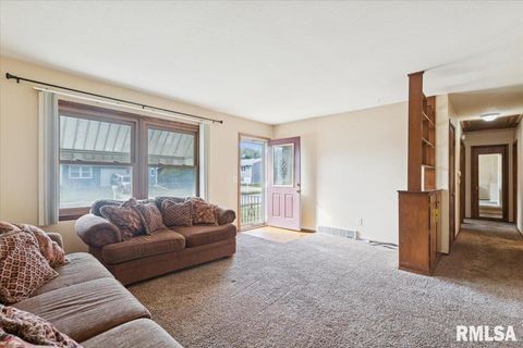 Tiny photo for 1724 W 69TH Street, Davenport, IA 52806 (MLS # QC4268531)