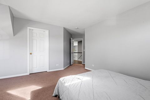 Tiny photo for 517 Meadowwood Lane, Oswego, IL 60543 (MLS # 12578565)