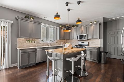 Tiny photo for 517 Meadowwood Lane, Oswego, IL 60543 (MLS # 12578565)