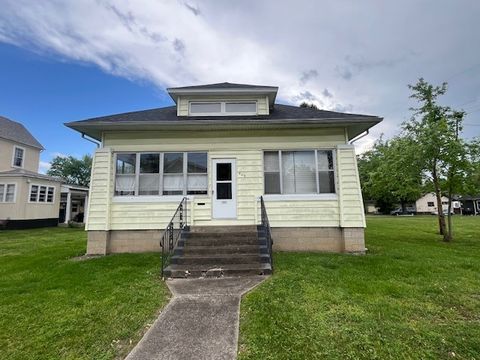Photo of 409 E Everett Street, Marion, IL 62959 (MLS # 12622146)