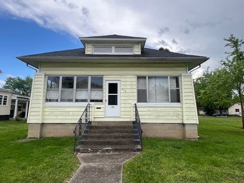 Tiny photo for 409 E Everett Street, Marion, IL 62959 (MLS # 12622146)