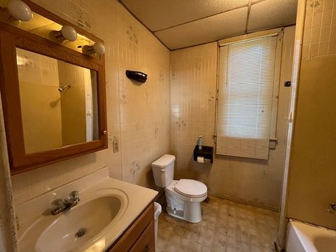 Tiny photo for 409 E Everett Street, Marion, IL 62959 (MLS # 12622146)