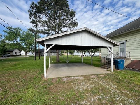 Tiny photo for 409 E Everett Street, Marion, IL 62959 (MLS # 12622146)