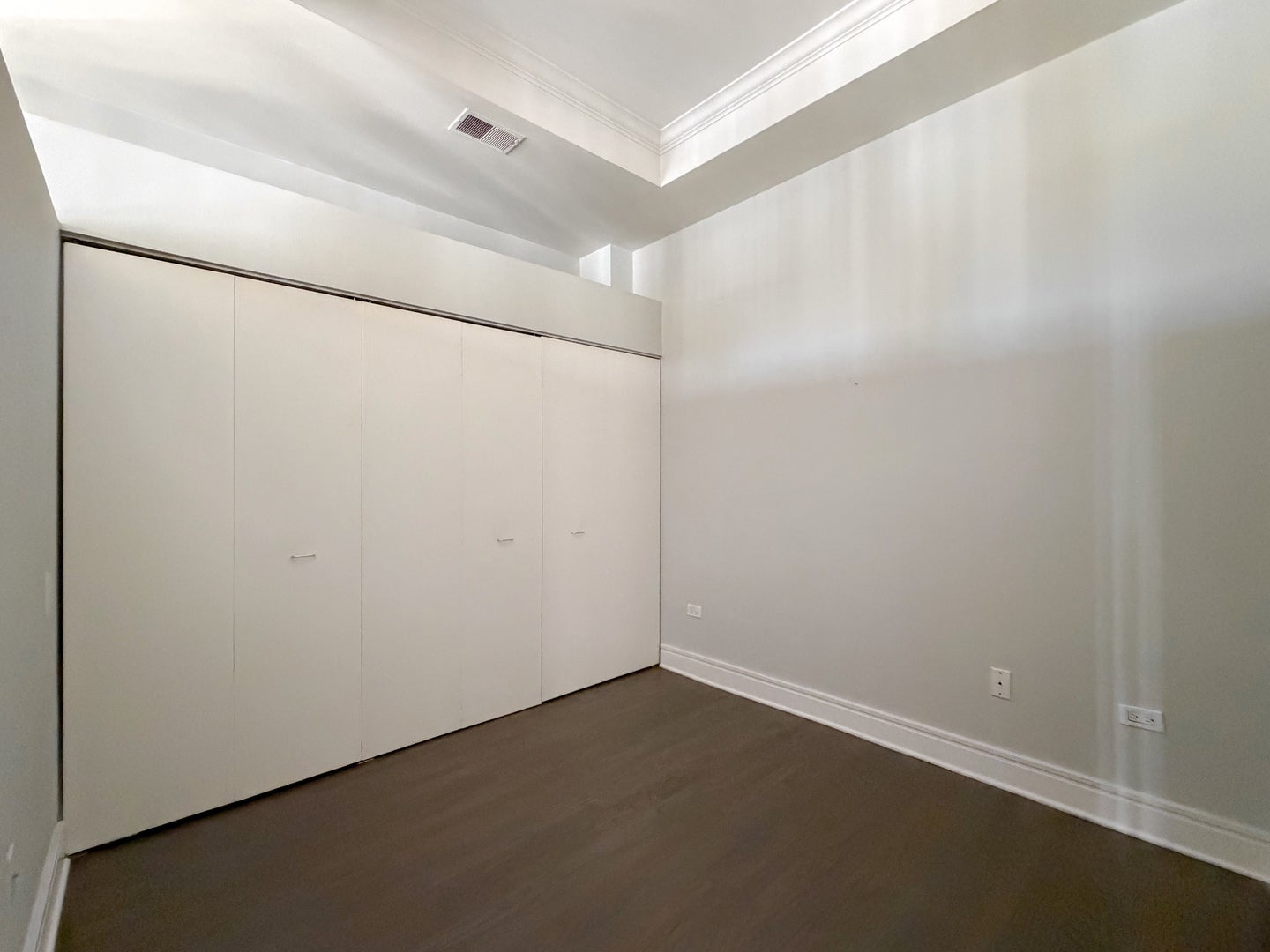 212 W Washington Street 1513