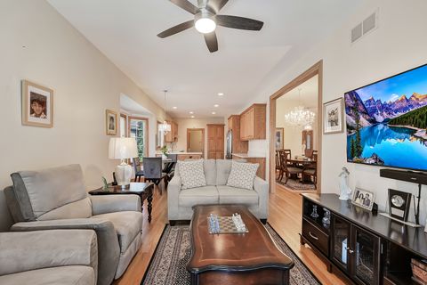 Tiny photo for 61 Berkshire Court, Burr Ridge, IL 60527 (MLS # 12600278)